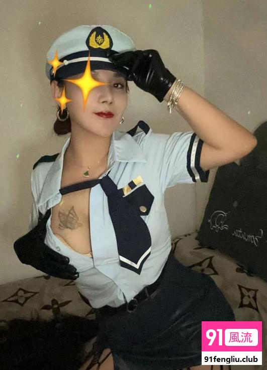 假期大战制服熟女